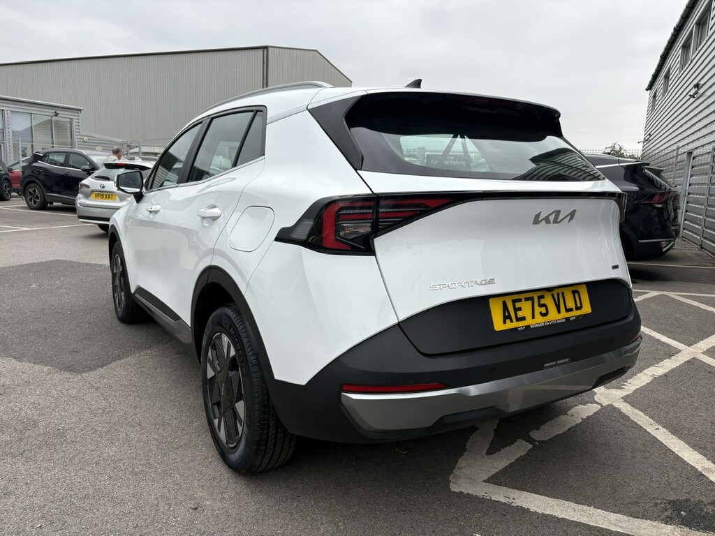 Kia Sportage 1.6 T-gdi Hev Pure AE75VLD White #5