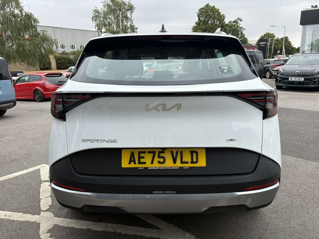 Kia Sportage 1.6 T-gdi Hev Pure AE75VLD White #4