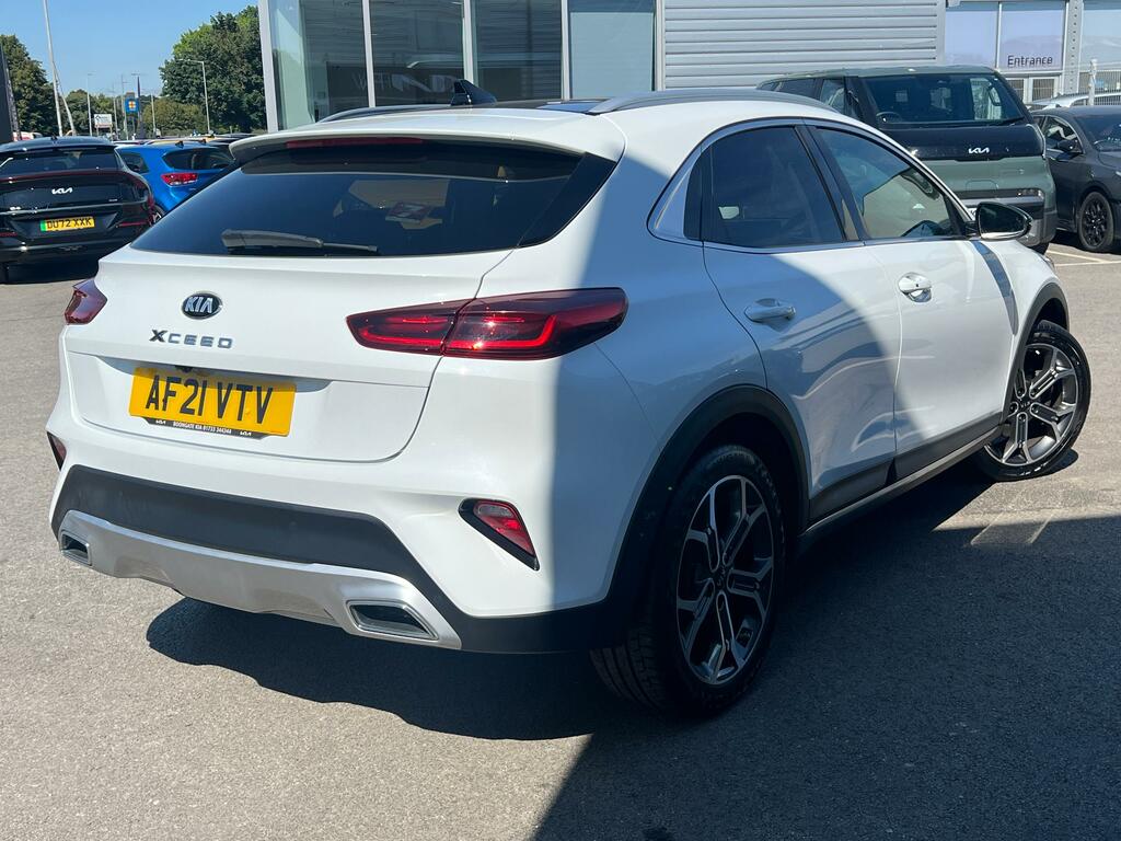 Kia Xceed 1.5 T-gdi Isg 4 White #3
