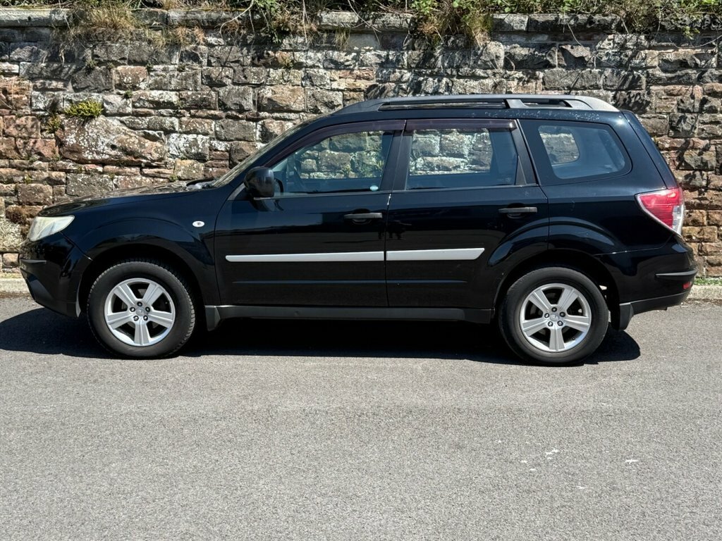 Subaru Forester 2L X Black #5