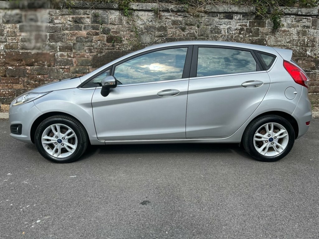 Ford Fiesta 1.3L Zetec Silver #4