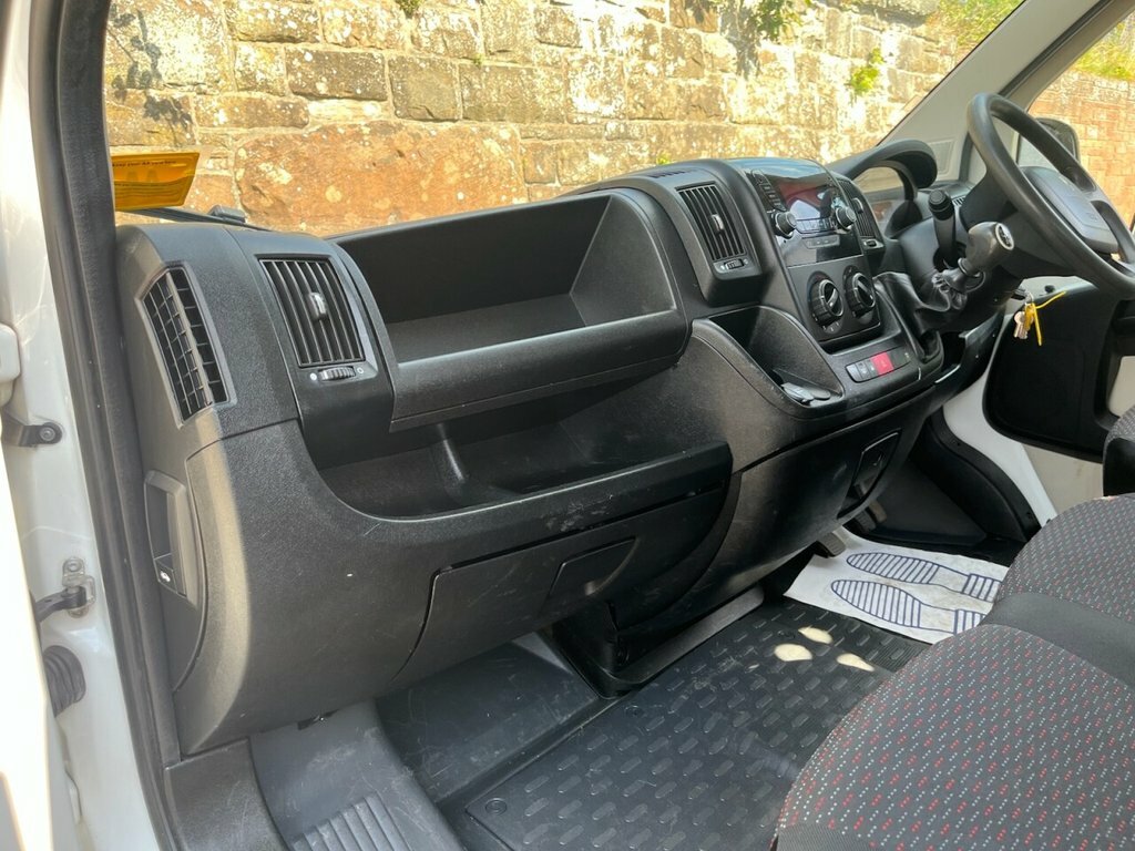 Peugeot Boxer Bluehdi 440 17 Seater Lite Euro 6 U7692 Ulez White #9
