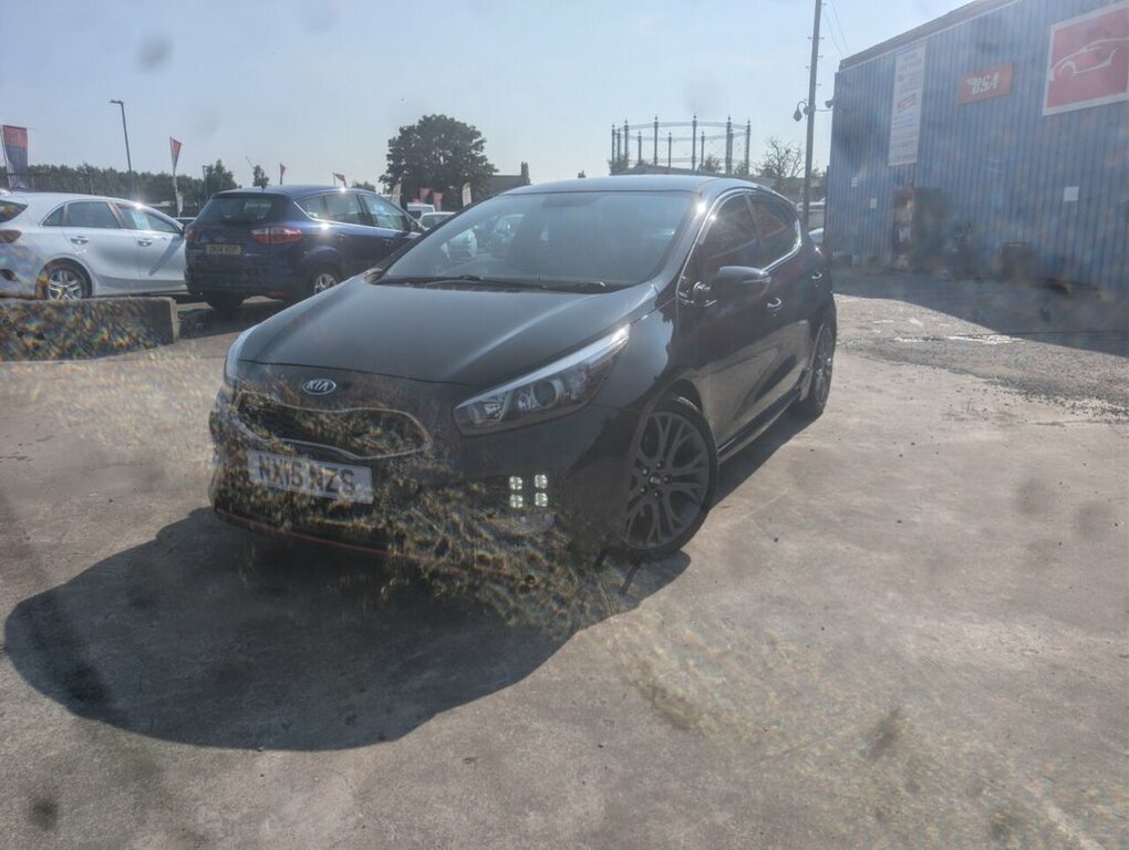 Kia Ceed Hatchback Black #2
