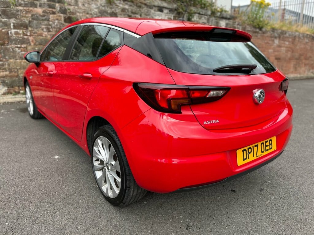 Vauxhall Astra 1.4L Design Red #5