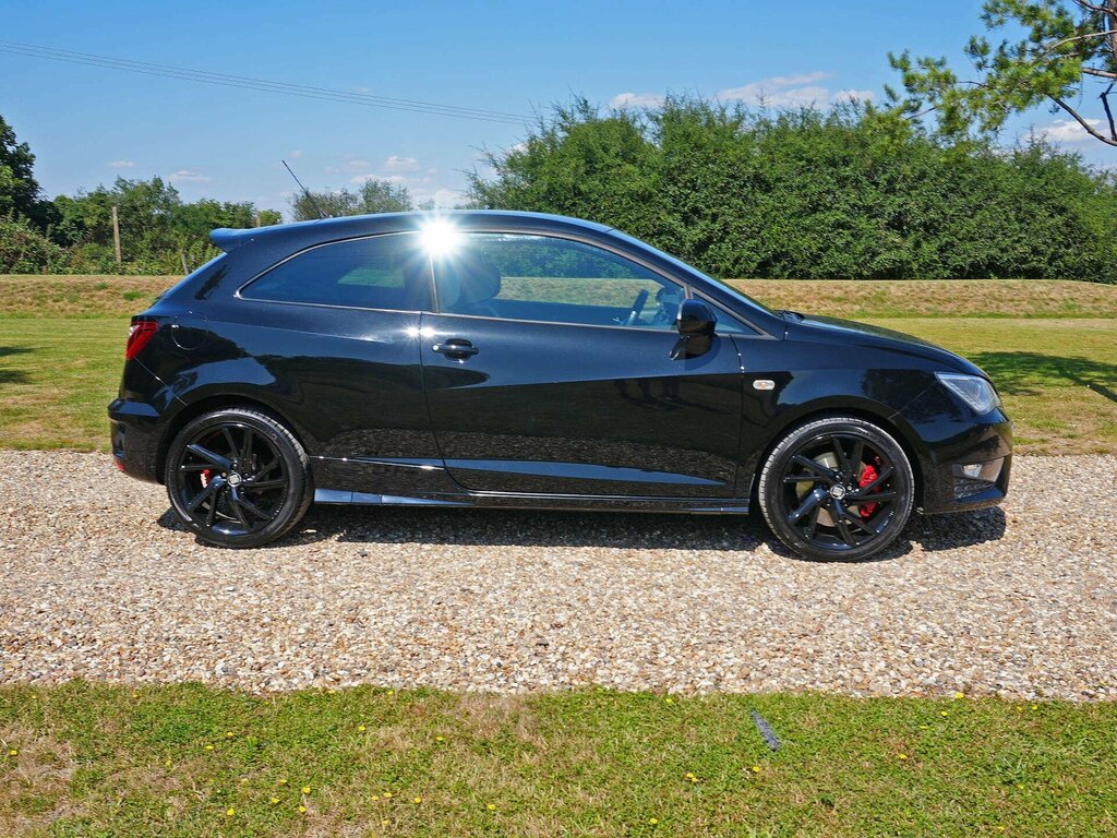 Seat Ibiza 1.8 Tsi Cupra Black Sport Coupe Black #3