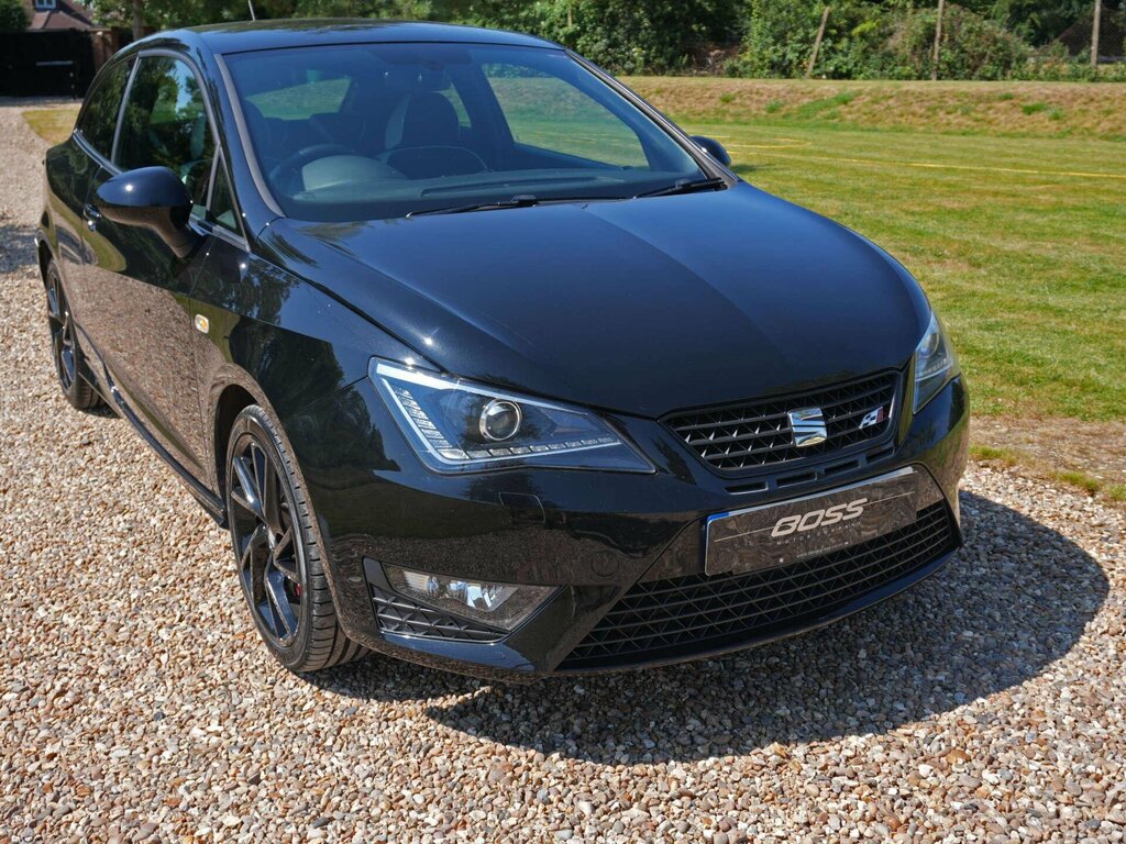 Seat Ibiza 1.8 Tsi Cupra Black Sport Coupe Black #4