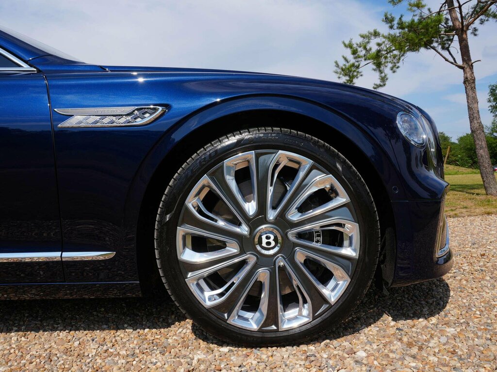 Bentley Flying Spur 4.0 V8 Ultra-performance 25.9Kwh Mulliner Saloon 4 Blue #4