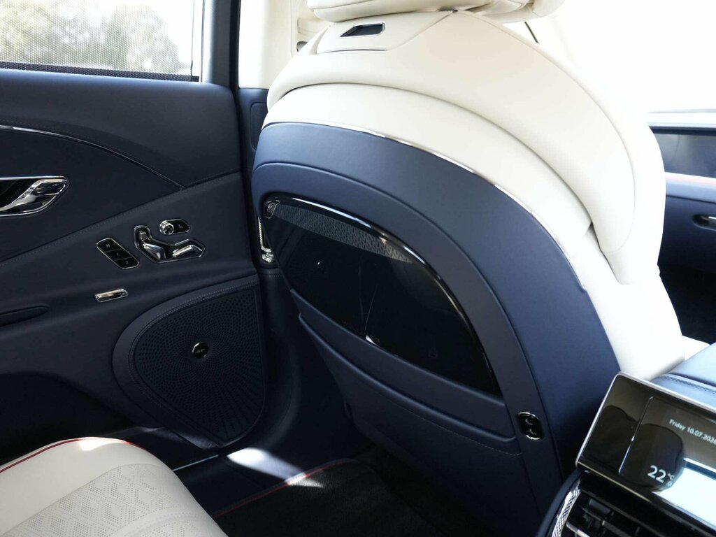 Bentley Flying Spur V8 Azure Blue #35