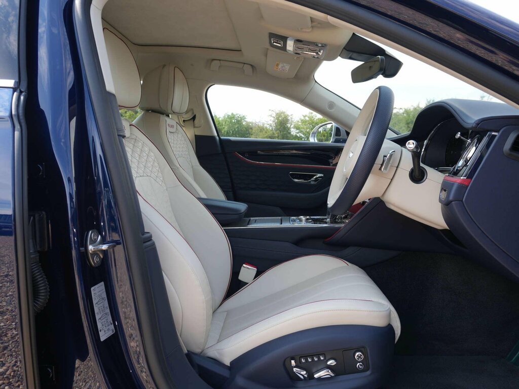 Bentley Flying Spur V8 Azure Blue #16
