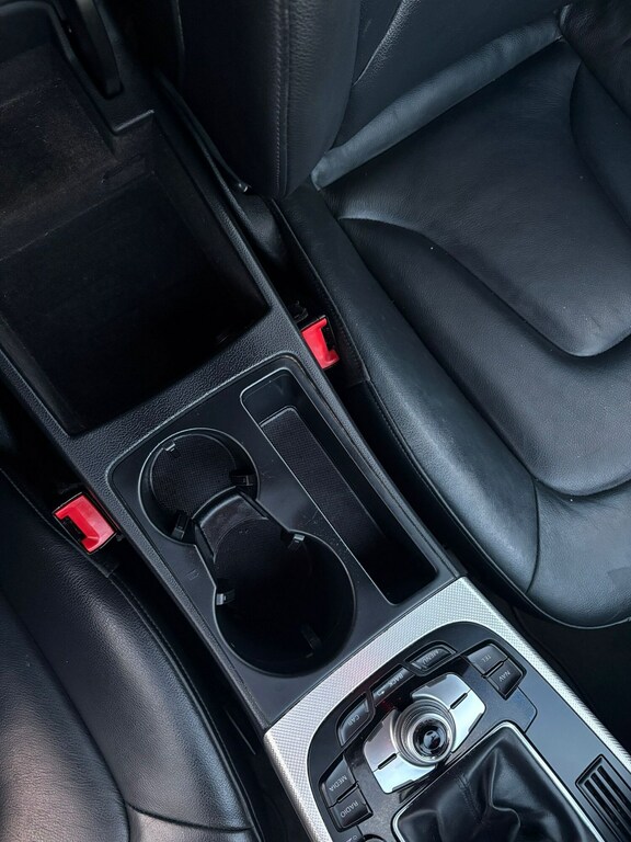 Audi A4 Estate Black #2