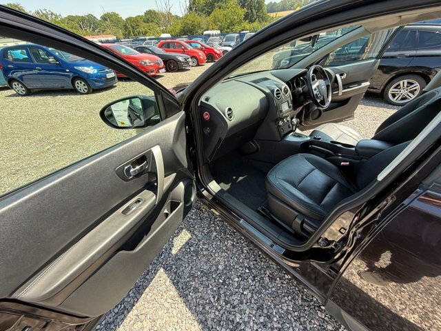 Nissan Qashqai Suv 1.6 Black #21
