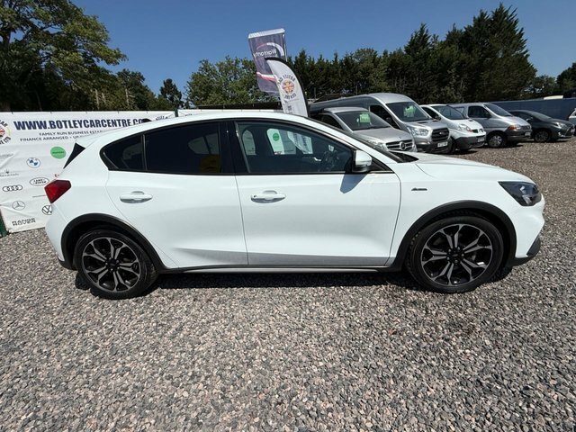 Ford Focus 1.0T Ecoboost Active X Hatchback RE70HMG White #5