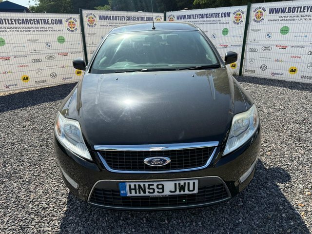 Ford Mondeo Hatchback Black #9