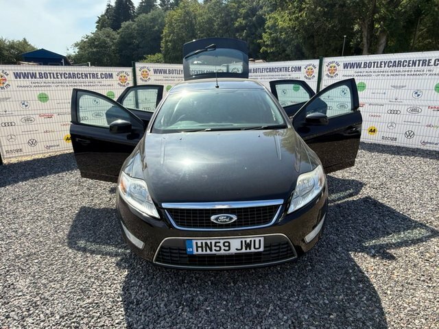 Ford Mondeo Hatchback Black #7