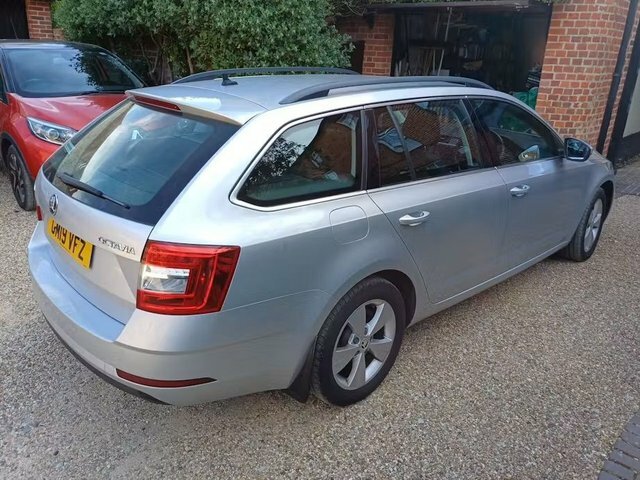 Skoda Octavia 1.6 Tdi Se Technology Estate Dsg Euro 6 Silver #2
