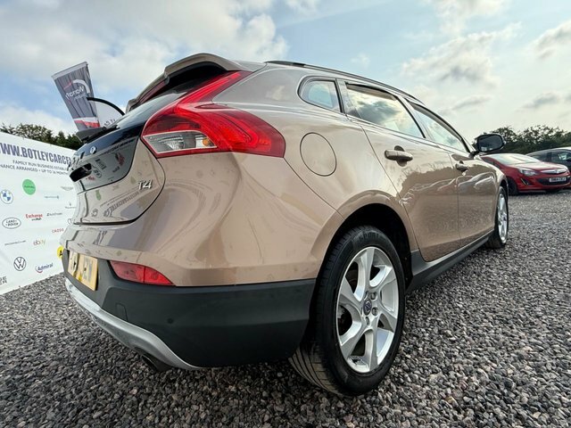 Volvo V40 Cross Country 1.6 T4 Lux Nav Hatchback Powershift Eur Brown #4