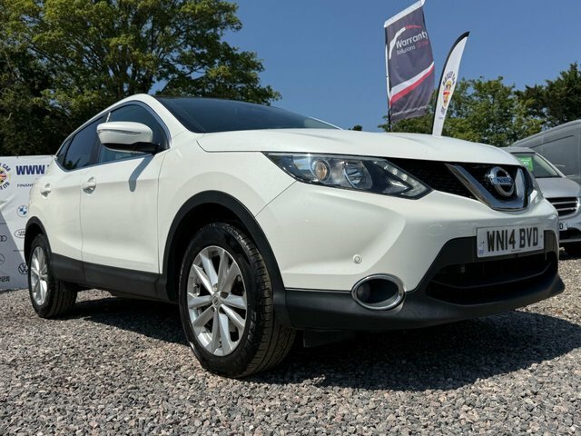 Nissan Qashqai 1.2 Dig-t Acenta Premium Suv 2Wd White #2