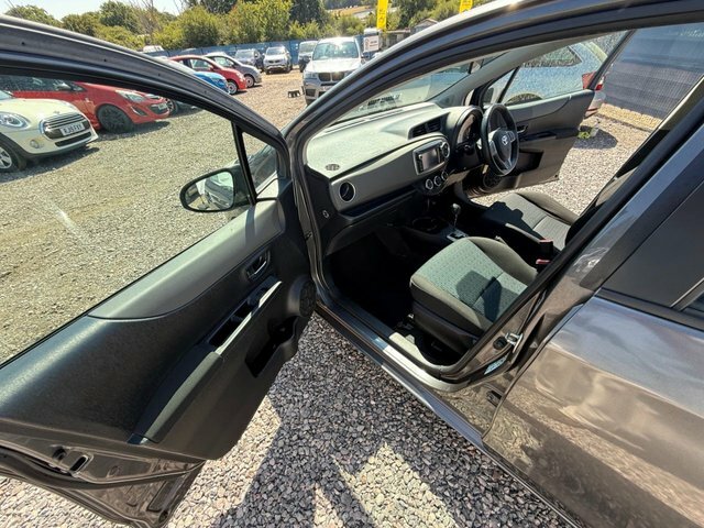 Toyota Yaris Black #19