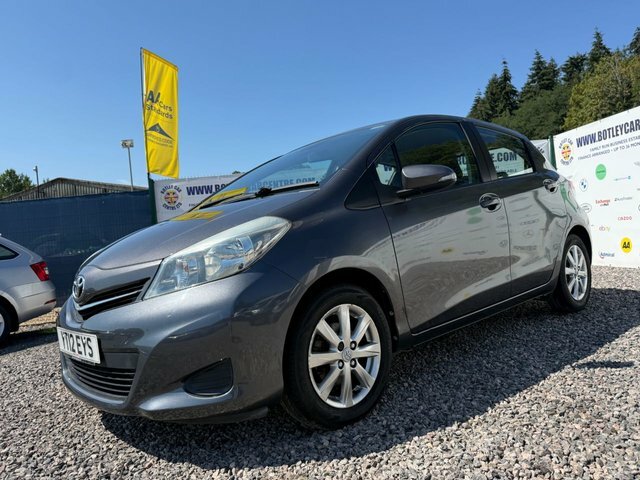 Toyota Yaris Black #7