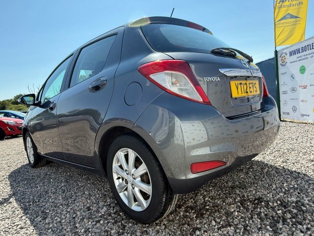 Toyota Yaris Black #9