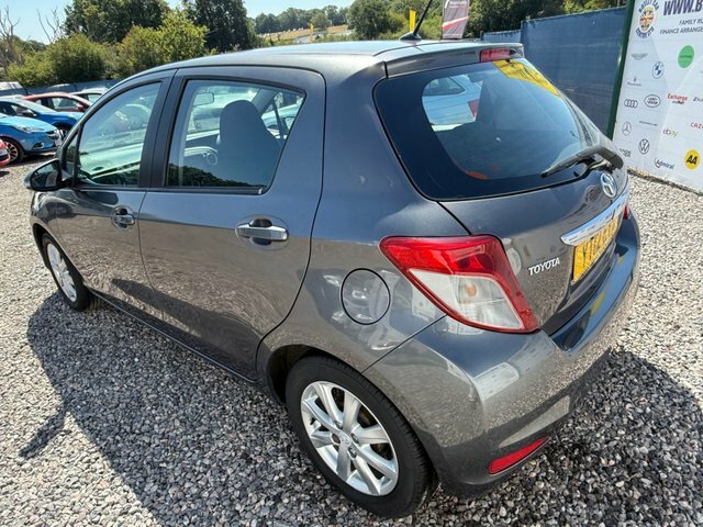 Toyota Yaris Black #10
