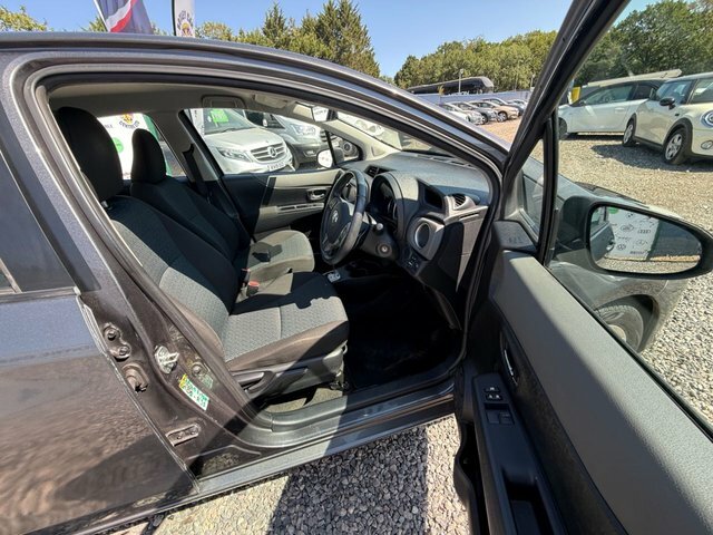 Toyota Yaris Black #21
