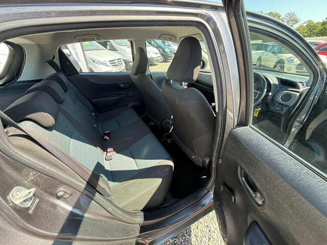 Toyota Yaris Black #23
