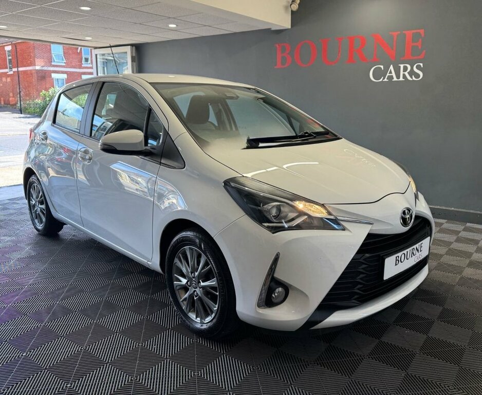 Toyota Yaris 1L Icon White