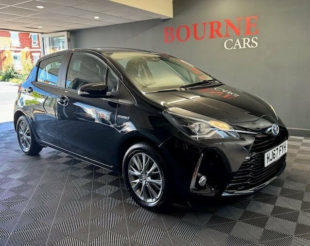 Toyota Yaris 1.5L Icon Tech Black