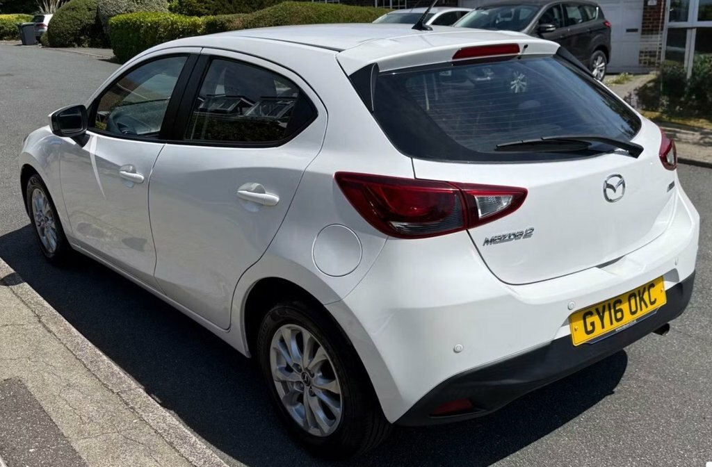 Mazda 2 1.5L Se-l White #3