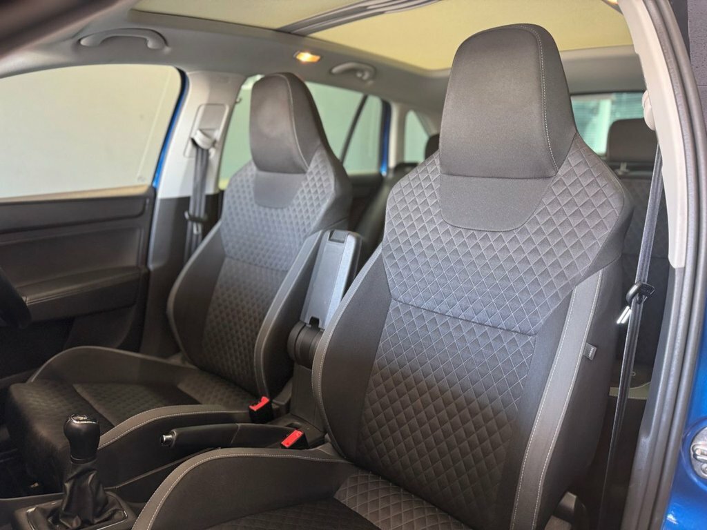 Skoda Rapid Spaceback 1.2L Se Sport Blue #4