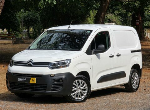 Citroen Berlingo 2020 20 1.5 LF20UWA White #2