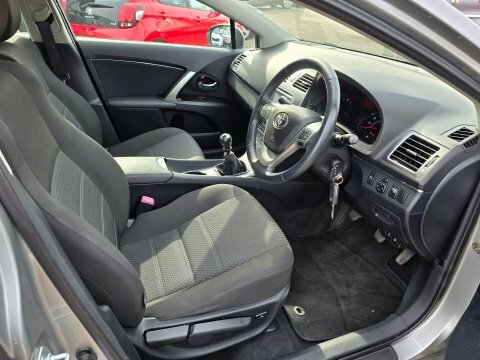 Toyota Avensis 1.8 Avensis Tr Grey #5