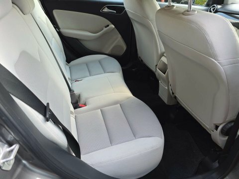 Mercedes-Benz B Class E350 Cgi Blueefficiency Ss White #8