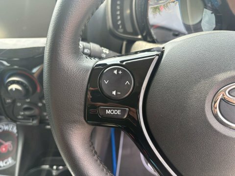 Toyota Aygo X X-pression White #44