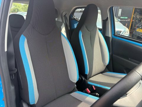 Toyota Aygo X X-pression White #29