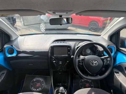 Toyota Aygo X X-pression White #36