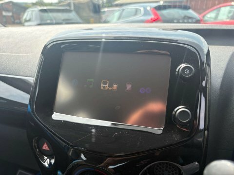 Toyota Aygo X X-pression White #39