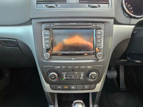 Skoda Yeti Elegance Tdi Red #11
