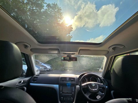 Skoda Yeti Elegance Tdi Red #10