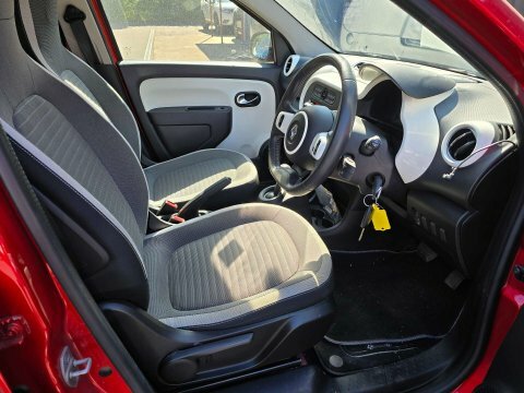 Renault Twingo 0.9 Twingo Dynamique Red #6