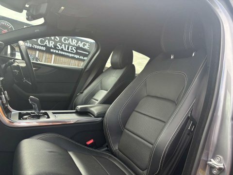 Jaguar XE R-sport Black #34