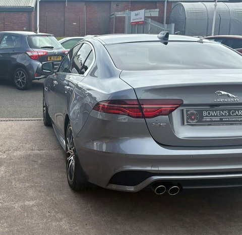 Jaguar XE R-sport Black #28