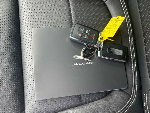 Jaguar XE R-sport Black #63