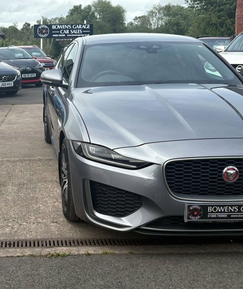 Jaguar XE R-sport Black #27