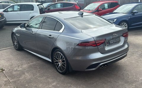 Jaguar XE R-sport Black #25