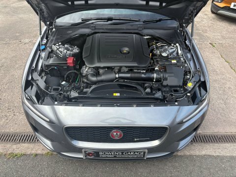 Jaguar XE R-sport Black #64