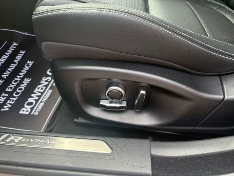 Jaguar XE R-sport Black #35
