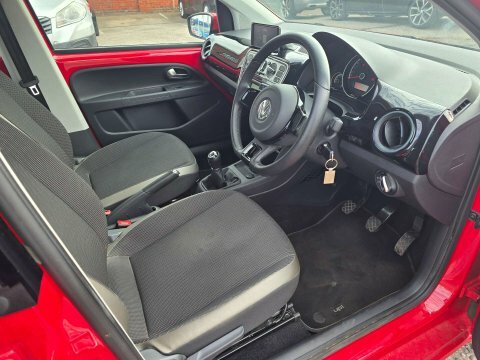 Volkswagen Up 1.0 High Up Red #5