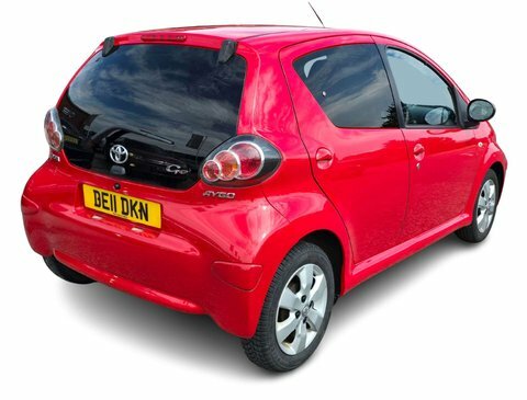 Toyota Aygo 1.0 Aygo Go Red #4